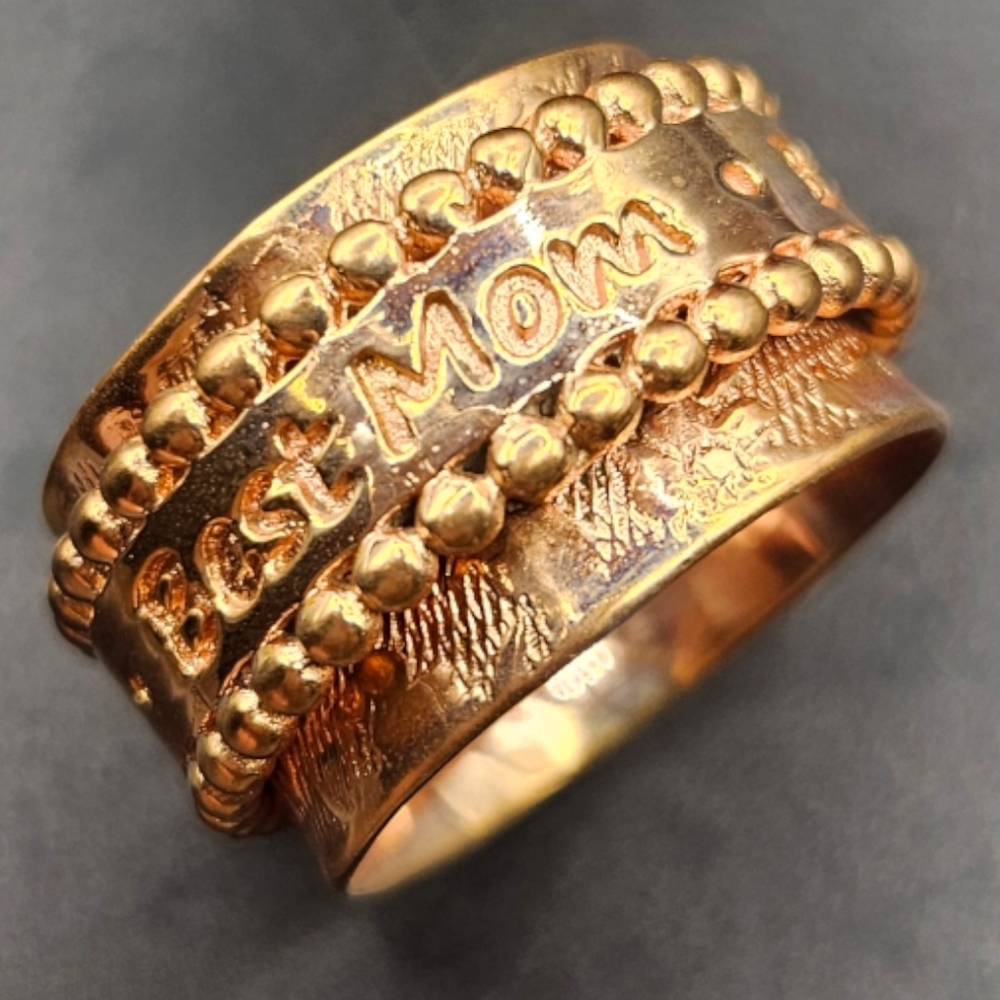 BEST MOM Spinner Ring